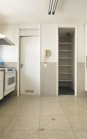 Apartamento à venda com 220m², 4 quartos e 2 vagascozinha