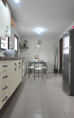Apartamento à venda com 213m², 4 quartos e 3 vagascozinha