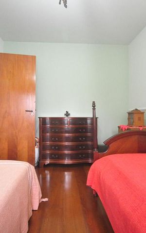 Apartamento à venda com 213m², 4 quartos e 3 vagasquarto 2