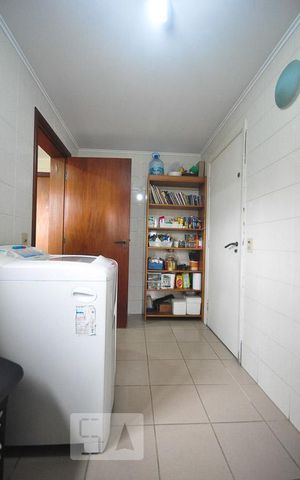 Apartamento à venda com 213m², 4 quartos e 3 vagasárea de serviço