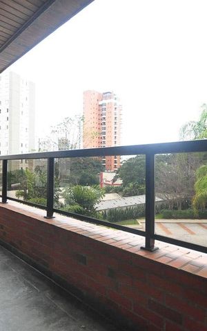 Apartamento à venda com 213m², 4 quartos e 3 vagasvaranda