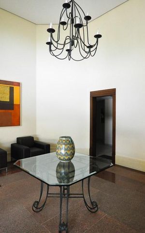 Apartamento à venda com 213m², 4 quartos e 3 vagashall social