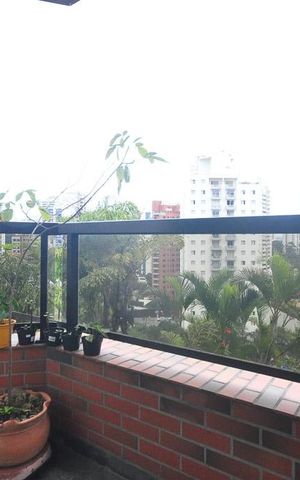 Apartamento à venda com 213m², 4 quartos e 3 vagasvaranda da suíte 2