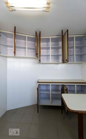 Apartamento para alugar com 101m², 3 quartos e 2 vagasCozinha (Armários)