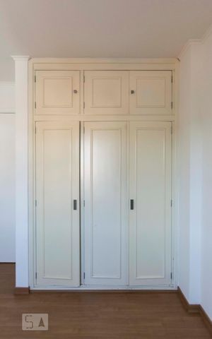 Apartamento para alugar com 101m², 3 quartos e 2 vagasQuarto 2 (Armários)