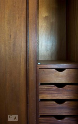 Apartamento para alugar com 101m², 3 quartos e 2 vagasQuarto 1 (Armários)