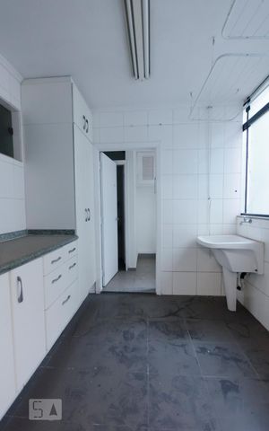 Apartamento à venda com 210m², 3 quartos e 2 vagasLavanderia
