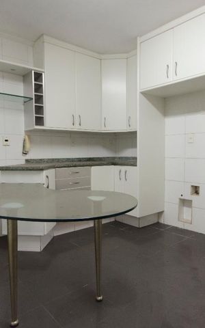 Apartamento à venda com 210m², 3 quartos e 2 vagasCozinha