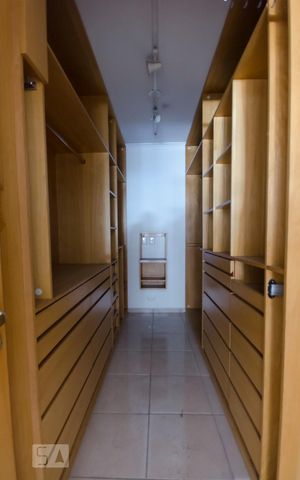 Apartamento à venda com 210m², 3 quartos e 2 vagasSuíte