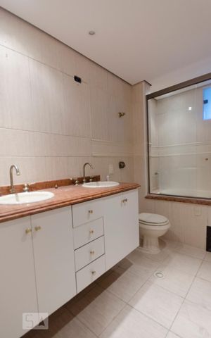Apartamento à venda com 210m², 3 quartos e 2 vagasBanheiro Suíte