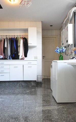 Apartamento à venda com 380m², 4 quartos e 6 vagasárea de serviço
