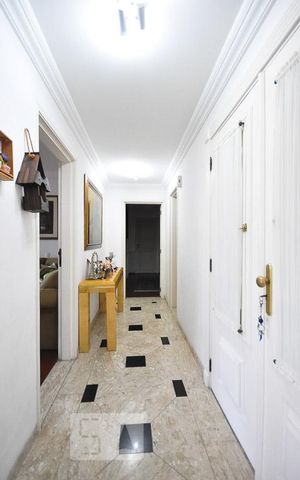 Apartamento à venda com 380m², 4 quartos e 6 vagascorredor