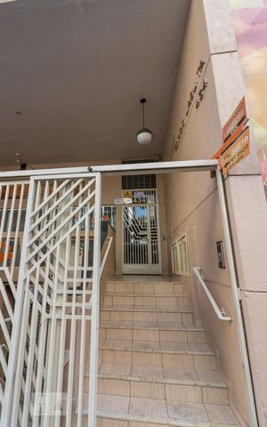 Apartamento para alugar com 85m², 2 quartos e sem vaga Apartamento para alugar com 85m², 2 quartos e sem vagaFachada