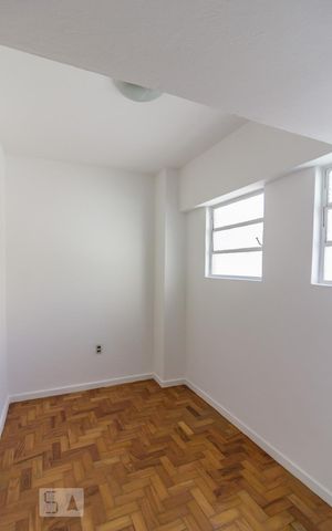 Apartamento para alugar com 100m², 2 quartos e 1 vaga Apartamento para alugar com 100m², 2 quartos e 1 vagaQuarto de serviçø