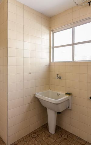 Apartamento para alugar com 100m², 2 quartos e 1 vaga Apartamento para alugar com 100m², 2 quartos e 1 vagaÁrea de serviço