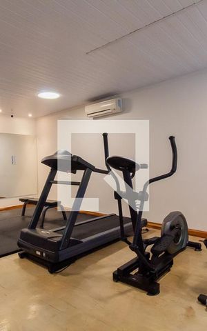 Apartamento à venda com 270m², 4 quartos e 4 vagas Apartamento à venda com 270m², 4 quartos e 4 vagasÁrea comum - Academia