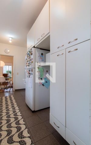 Apartamento à venda com 270m², 4 quartos e 4 vagas Apartamento à venda com 270m², 4 quartos e 4 vagasCozinha