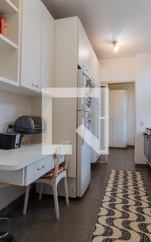 Apartamento à venda com 270m², 4 quartos e 4 vagas Apartamento à venda com 270m², 4 quartos e 4 vagasCozinha