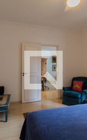 Apartamento à venda com 270m², 4 quartos e 4 vagas Apartamento à venda com 270m², 4 quartos e 4 vagasSuíte Master
