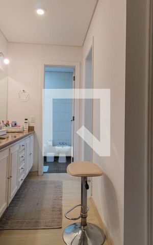 Apartamento à venda com 270m², 4 quartos e 4 vagas Apartamento à venda com 270m², 4 quartos e 4 vagasCloset