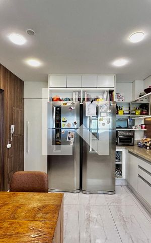 Casa de condomínio à venda com 399m², 4 quartos e 5 vagas Casa de condomínio à venda com 399m², 4 quartos e 5 vagasCozinha
