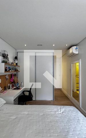 Casa de condomínio à venda com 399m², 4 quartos e 5 vagas Casa de condomínio à venda com 399m², 4 quartos e 5 vagasSuíte 3