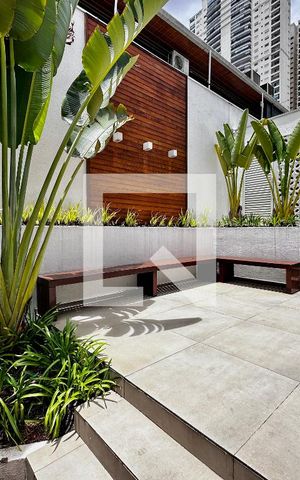 Casa de condomínio à venda com 399m², 4 quartos e 5 vagas Casa de condomínio à venda com 399m², 4 quartos e 5 vagasÁrea comum