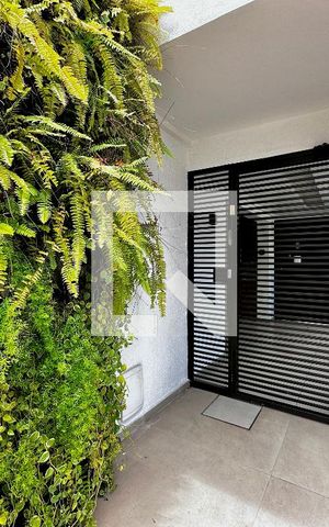 Casa de condomínio à venda com 399m², 4 quartos e 5 vagas Casa de condomínio à venda com 399m², 4 quartos e 5 vagasEntrada