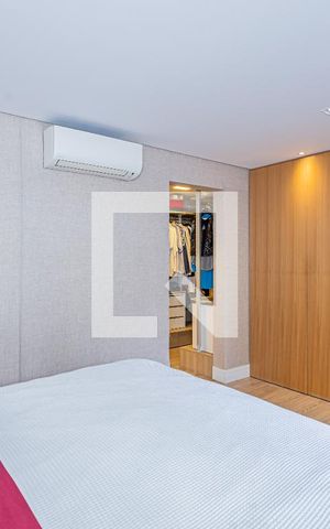 Casa de condomínio à venda com 399m², 4 quartos e 5 vagas Casa de condomínio à venda com 399m², 4 quartos e 5 vagasSuíte 1