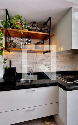Casa de condomínio à venda com 399m², 4 quartos e 5 vagas Casa de condomínio à venda com 399m², 4 quartos e 5 vagasVaranda