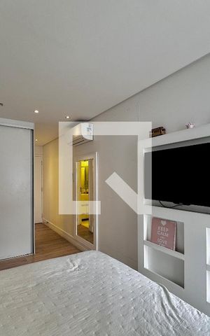 Casa de condomínio à venda com 399m², 4 quartos e 5 vagas Casa de condomínio à venda com 399m², 4 quartos e 5 vagasSuíte 3