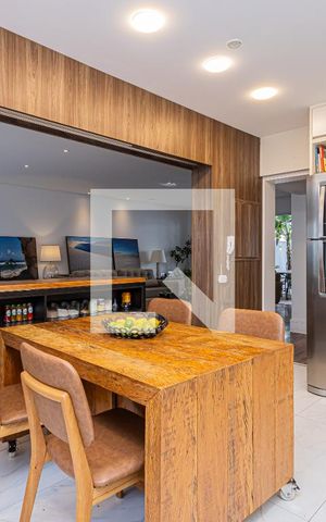 Casa de condomínio à venda com 399m², 4 quartos e 5 vagas Casa de condomínio à venda com 399m², 4 quartos e 5 vagasCozinha