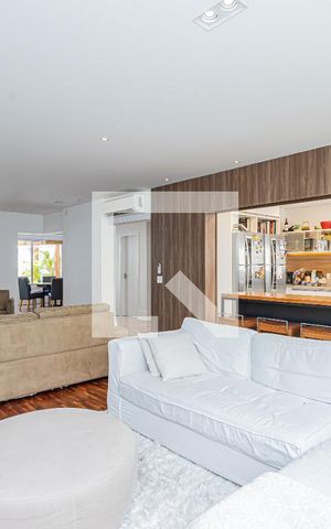 Casa de condomínio à venda com 399m², 4 quartos e 5 vagas Casa de condomínio à venda com 399m², 4 quartos e 5 vagasSala