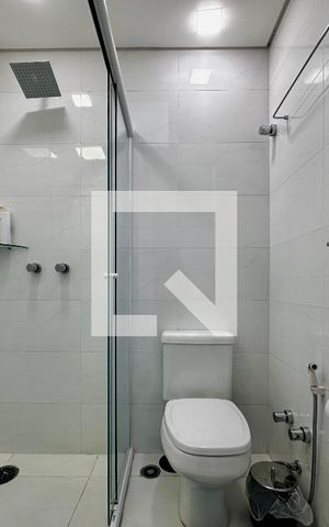 Casa de condomínio à venda com 399m², 4 quartos e 5 vagas Casa de condomínio à venda com 399m², 4 quartos e 5 vagasBanheiro Suíte 4