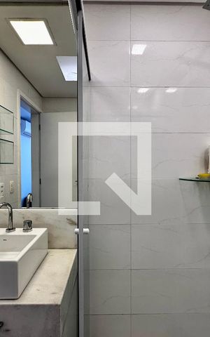 Casa de condomínio à venda com 399m², 4 quartos e 5 vagas Casa de condomínio à venda com 399m², 4 quartos e 5 vagasBanheiro Suíte 3