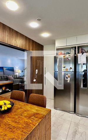 Casa de condomínio à venda com 399m², 4 quartos e 5 vagas Casa de condomínio à venda com 399m², 4 quartos e 5 vagasCozinha