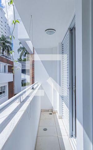 Casa de condomínio à venda com 399m², 4 quartos e 5 vagas Casa de condomínio à venda com 399m², 4 quartos e 5 vagasSacada Suíte 2 e 3