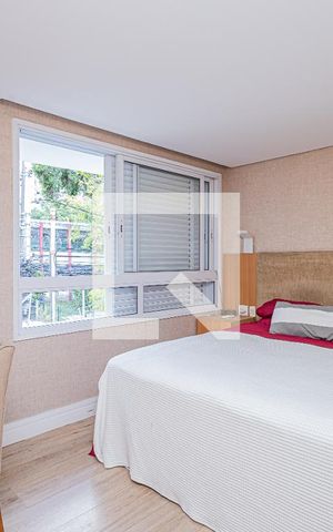 Casa de condomínio à venda com 399m², 4 quartos e 5 vagas Casa de condomínio à venda com 399m², 4 quartos e 5 vagasSuíte 1