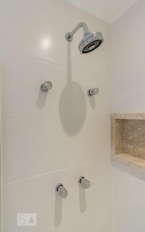 Apartamento à venda com 141m², 2 quartos e 2 vagas Apartamento à venda com 141m², 2 quartos e 2 vagasBanheiro do Quarto 2 (suite)