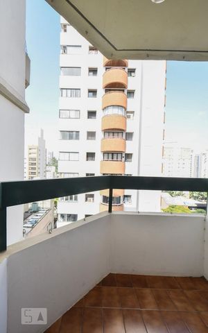 Apartamento para alugar com 70m², 2 quartos e 1 vagaVaranda