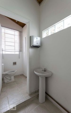 Casa para alugar com 180m², 3 quartos e 1 vaga1o. Andar - Banheiro