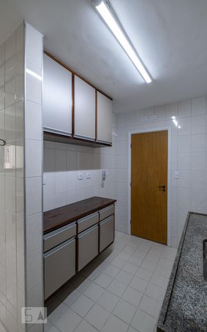 Apartamento para alugar com 74m², 2 quartos e 2 vagasCozinha
