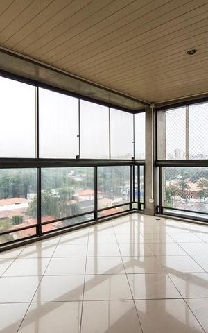 Apartamento à venda com 651m², 4 quartos e 4 vagas Apartamento à venda com 651m², 4 quartos e 4 vagasVaranda