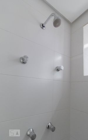 Apartamento à venda com 40m², 1 quarto e 1 vaga Apartamento à venda com 40m², 1 quarto e 1 vagaBanheiro