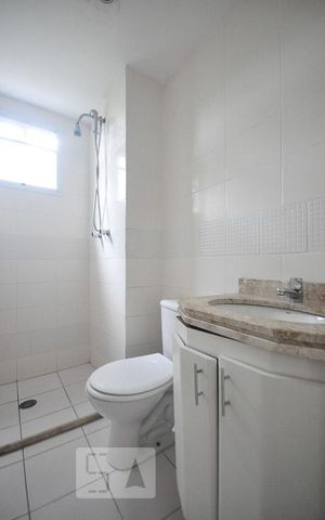 Apartamento para alugar com 61m², 3 quartos e 1 vagabanheiro suíte
