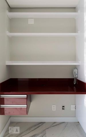 Studio à venda com 33m², 1 quarto e 1 vagaStudio (Armários)