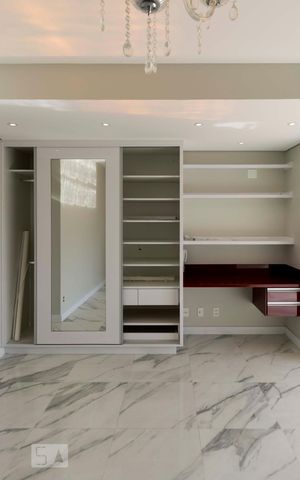 Studio para alugar com 33m², 1 quarto e 1 vagaStudio (Armários)