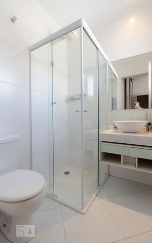 Casa à venda com 240m², 3 quartos e 1 vagaBanheiro Suíte 1