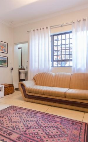 Casa à venda com 240m², 3 quartos e 1 vagaSala