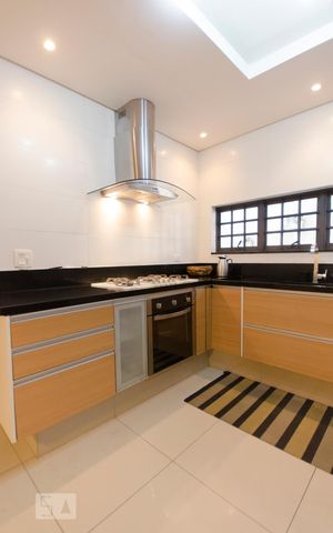 Casa à venda com 240m², 3 quartos e 1 vagaCozinha
